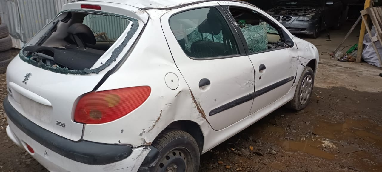  Peugeot 206 2001    EN DESARME